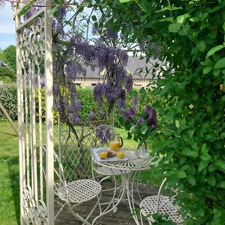 Le Jardin Des Lilas בית הארחה 3*
