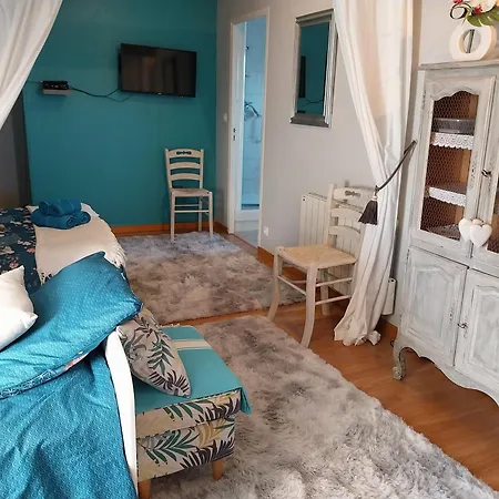 Le Jardin Des Lilas 3*